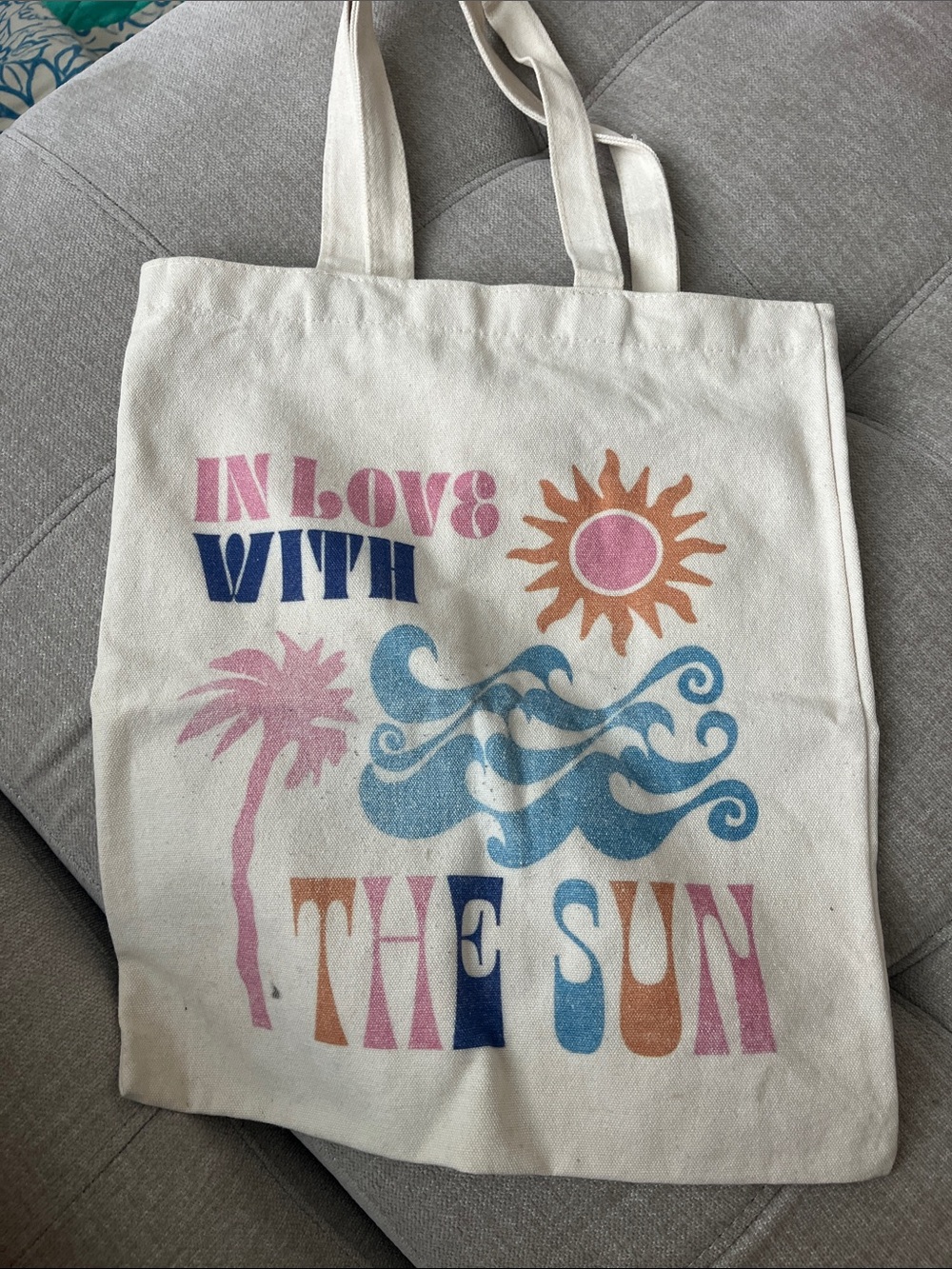 White Canvas Tote Bag "In Love With The Sun" Graphic